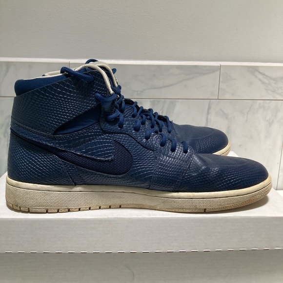RARE Jordan 1 Retro High Nouveau Navy Snake Size 10.5 - Picture 7 of 9